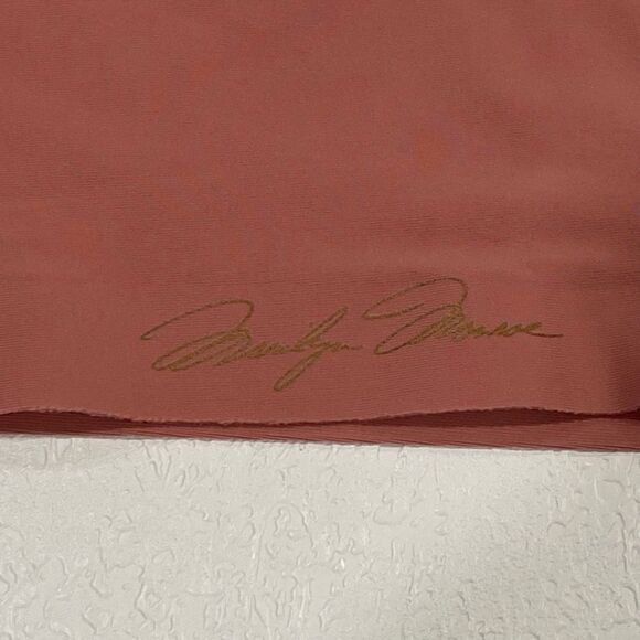 Marilyn Monroe Rust Red Seamless Bralette Crop Cami Top XL Nylon Spandex Adjusta - Picture 4 of 4